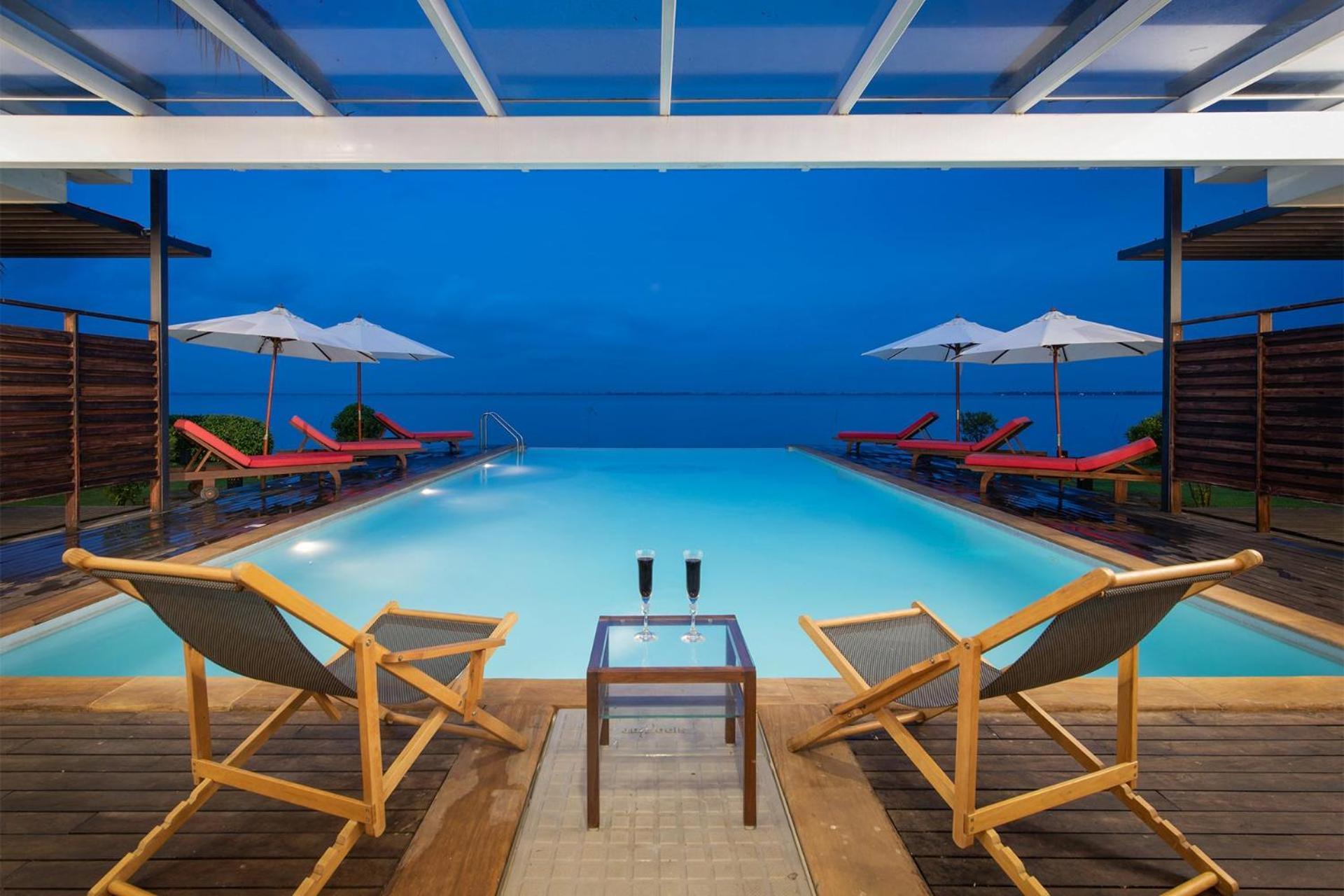 Stayvista At The Rain - River Villa With Infinity Pool Alappuzha Exterior foto