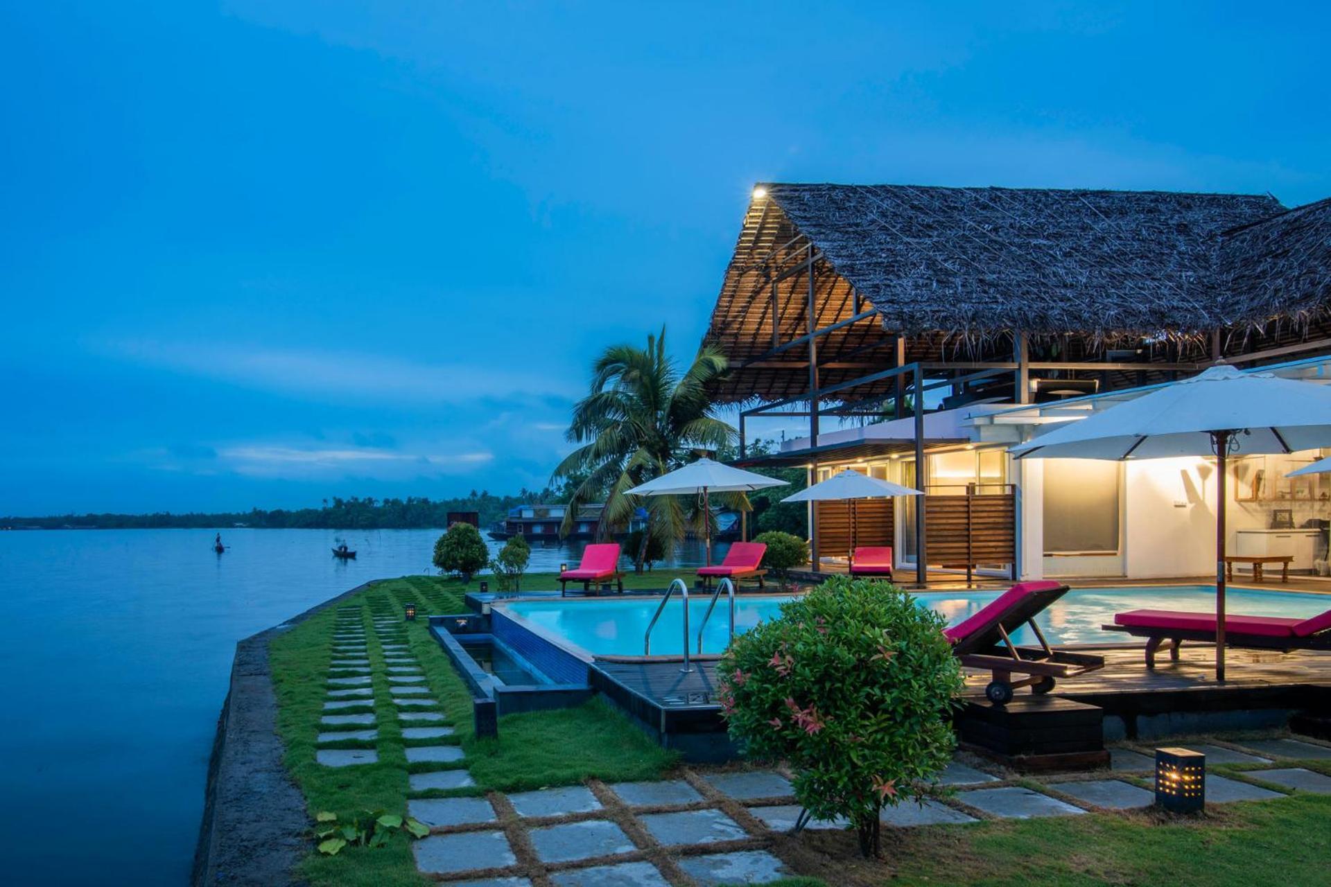 Stayvista At The Rain - River Villa With Infinity Pool Alappuzha Exterior foto