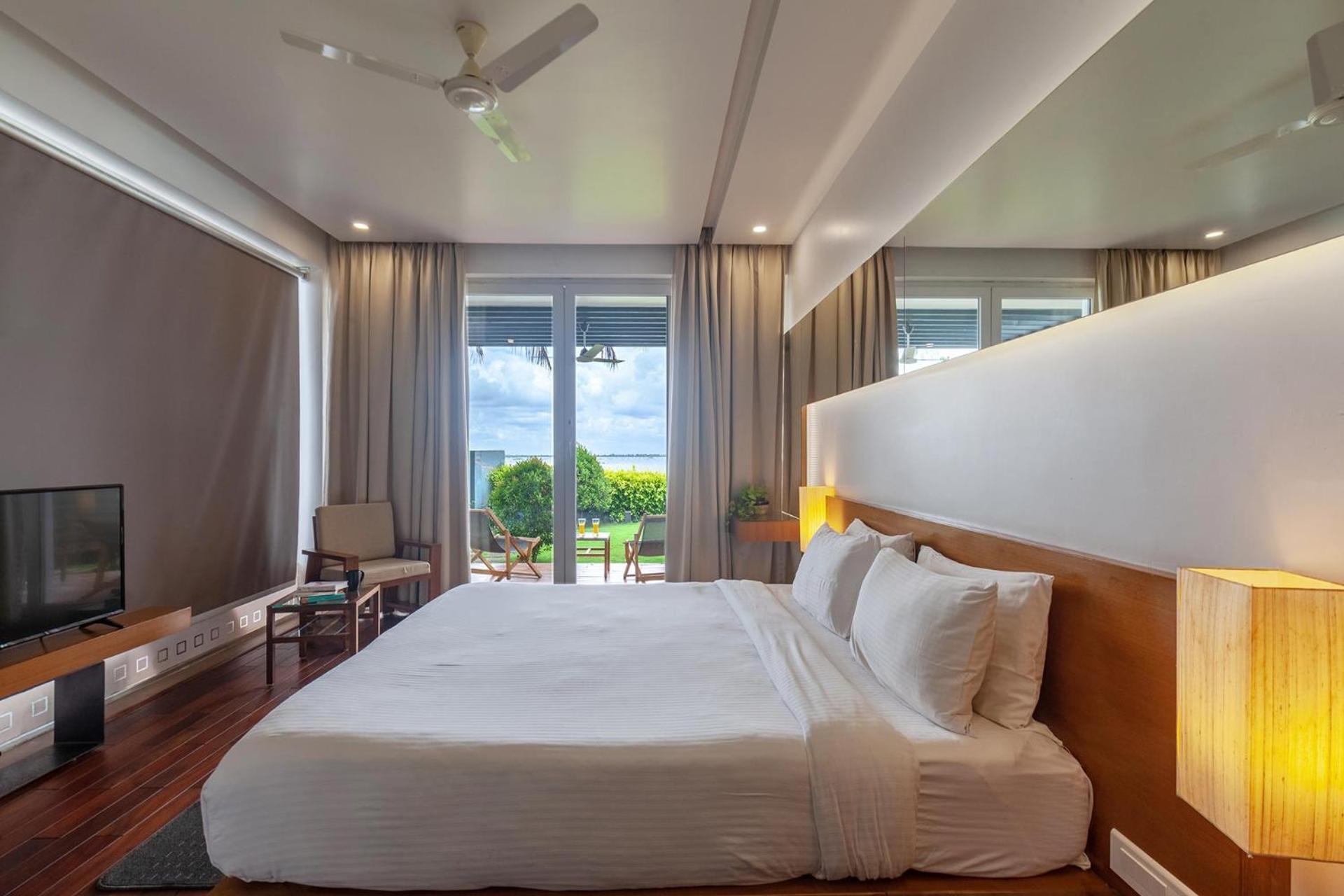 Stayvista At The Rain - River Villa With Infinity Pool Alappuzha Exterior foto
